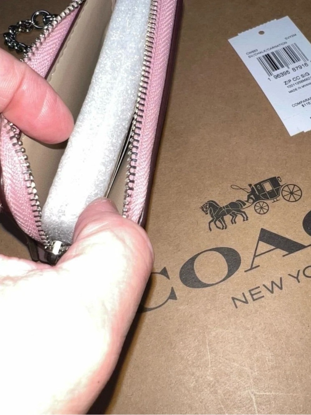COACH Zip Card Case Cardholder Wallet Chalk & Carnation with Silver Hardware NWT - Picture 4 of 4